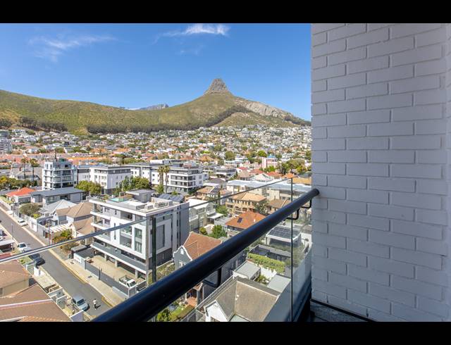 1 BEDROOM APARTMENT TO LET IN SEA POINT